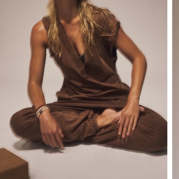 FP Movement Hot Shot V Neck Onesie- Carob - Picture 2 of 6